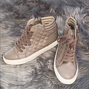 Brown quilted sneakers